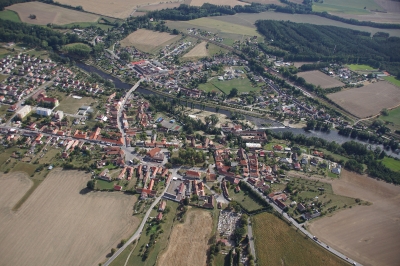 Letecký snímek městyse Katovice_56