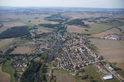 Letecký snímek městyse Katovice_103