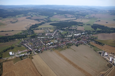 Letecký snímek městyse Katovice_106